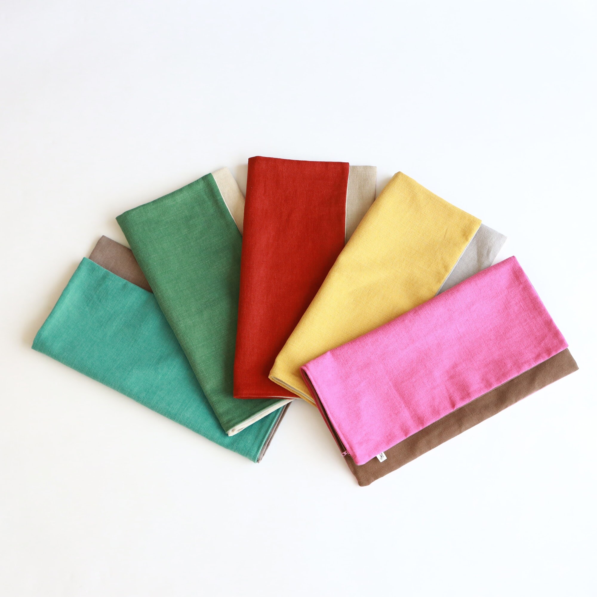 ［ＩＤＥＥ］カレイド　クッションカバー　４５ｃｍ角　コーラル×ベージュ