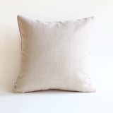 ［ＩＤＥＥ］カレイド　クッションカバー　４０ｃｍ角　コーラル×ベージュ