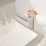 吊るしても使える　薄型収納ケース　奥行１１ｃｍ