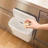 吊るしても使える　薄型収納ケース　奥行１１ｃｍ