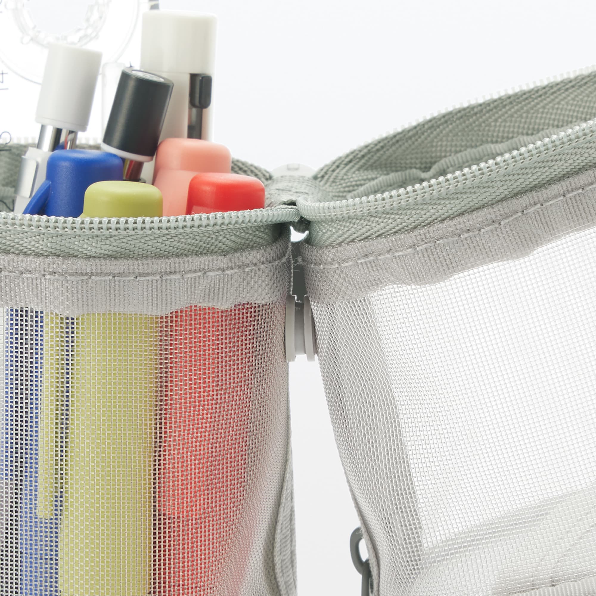 ナイロンメッシュ縦でも横でも使えるペンケース