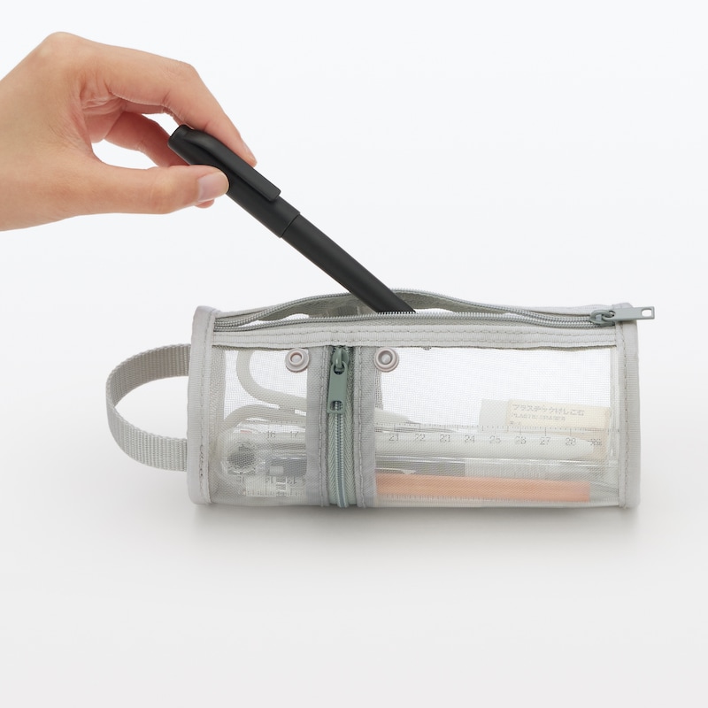 ナイロンメッシュ縦でも横でも使えるペンケース