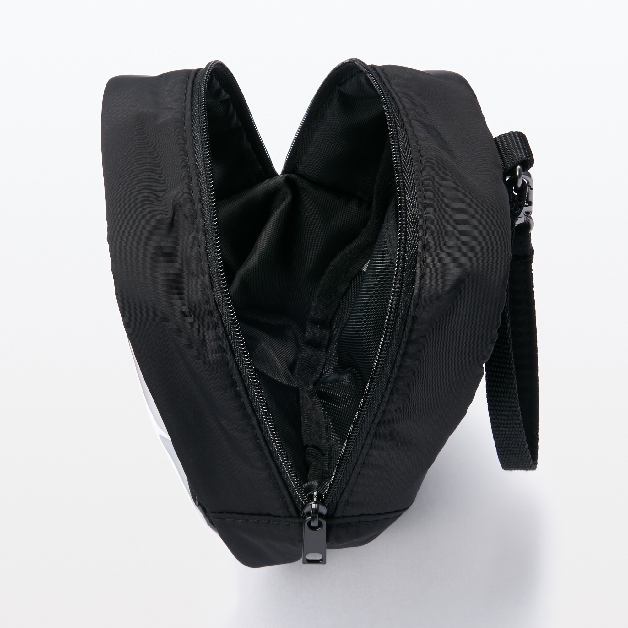 吊るせるコレクションポーチ