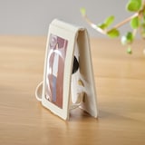 自立するカードホルダー・リール付