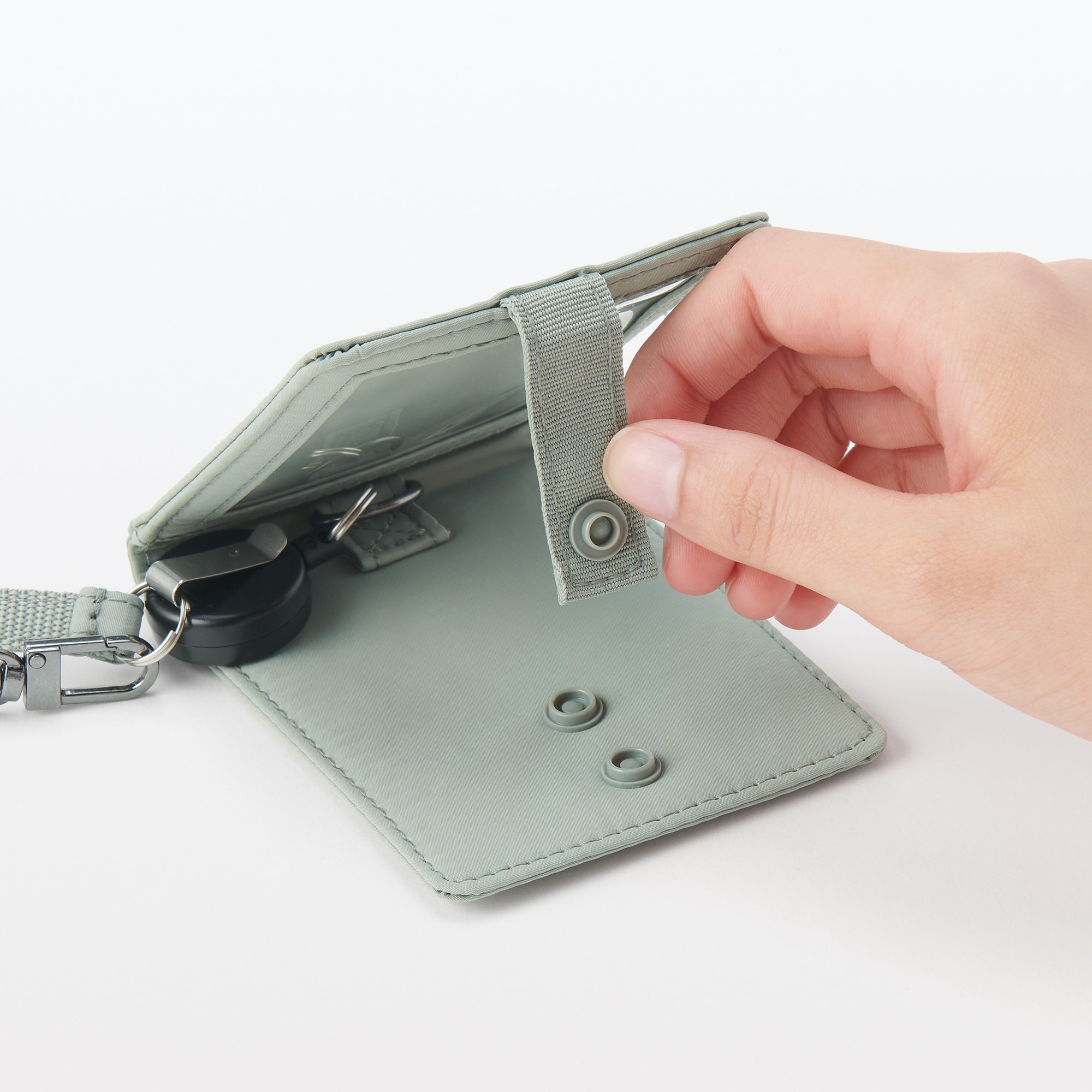 自立するカードホルダー・リール付