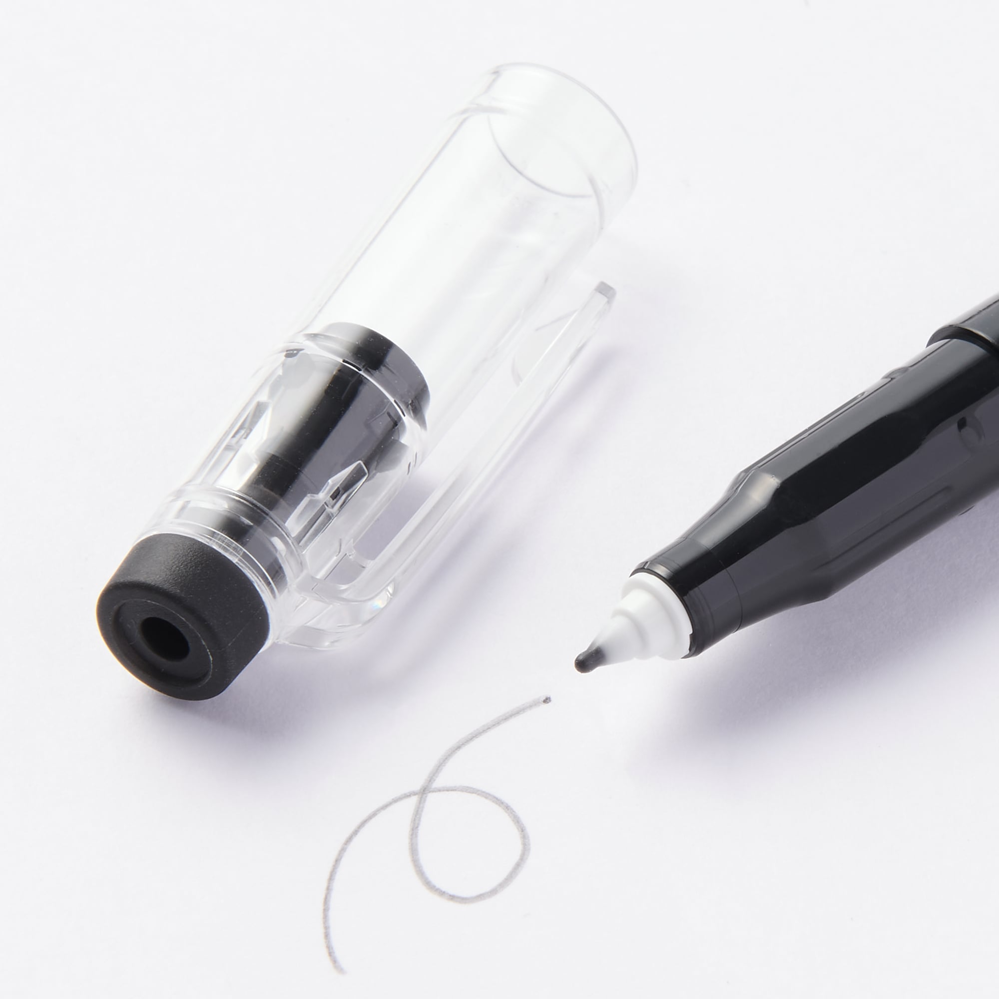 こすって消せる水性カラーペン