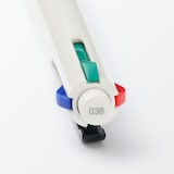 書き味なめらかな４色油性ボールペン