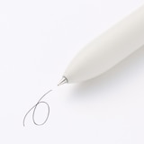 書き味なめらかな４色油性ボールペン