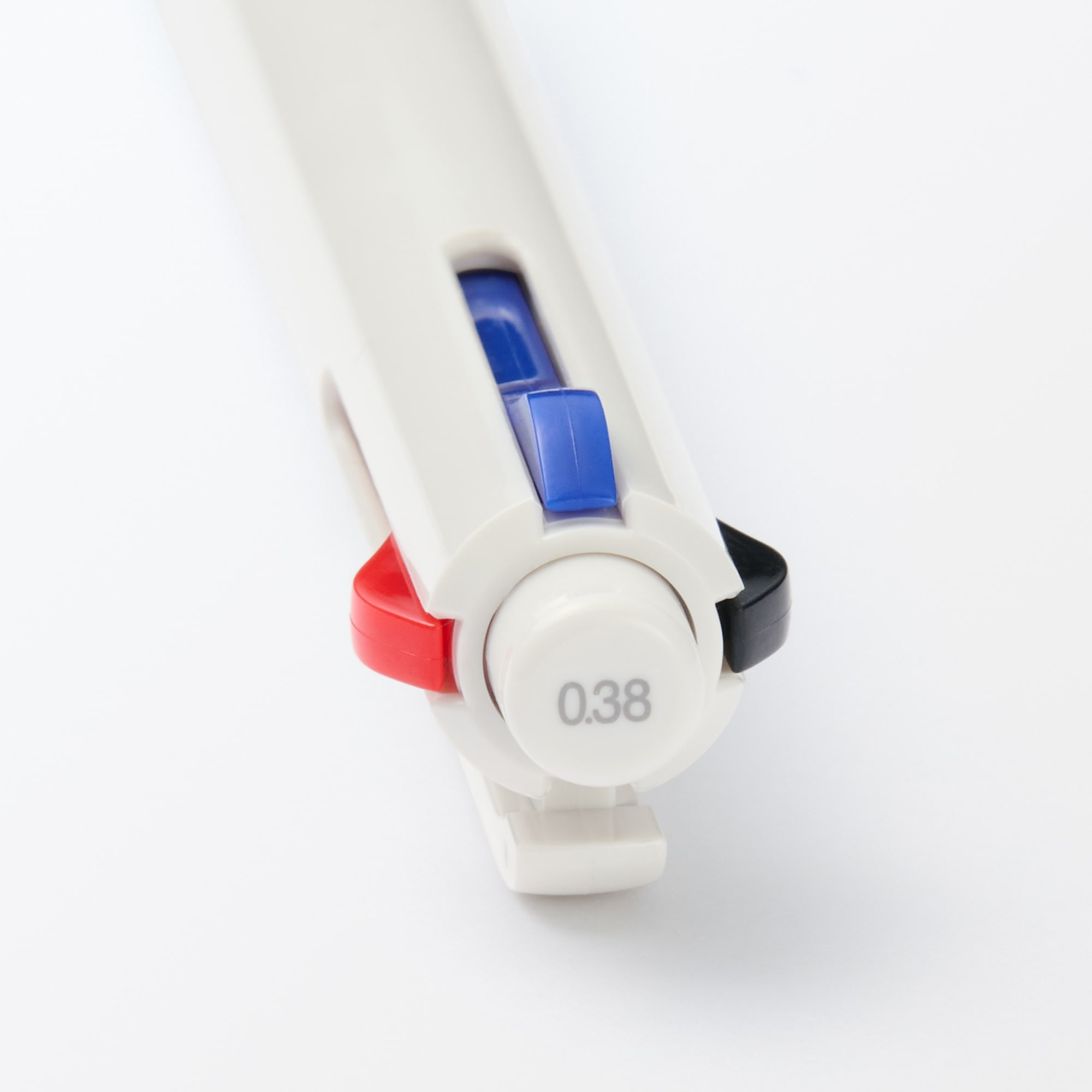 書き味なめらかな３色ボールペン・シャープペン