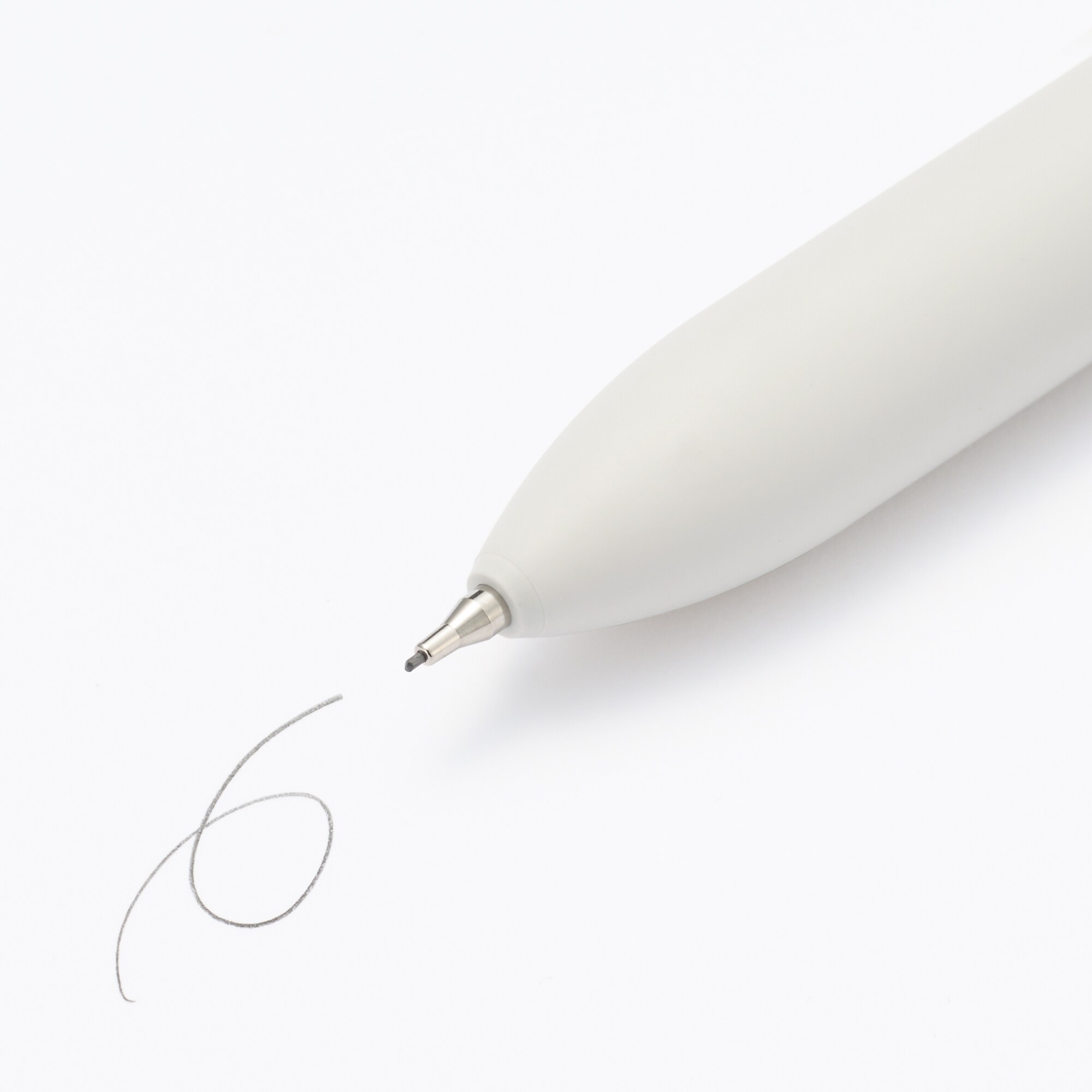 書き味なめらかな3色ボールペン・シャープペン | 無印良品