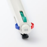 書き味なめらかな４色油性ボールペン