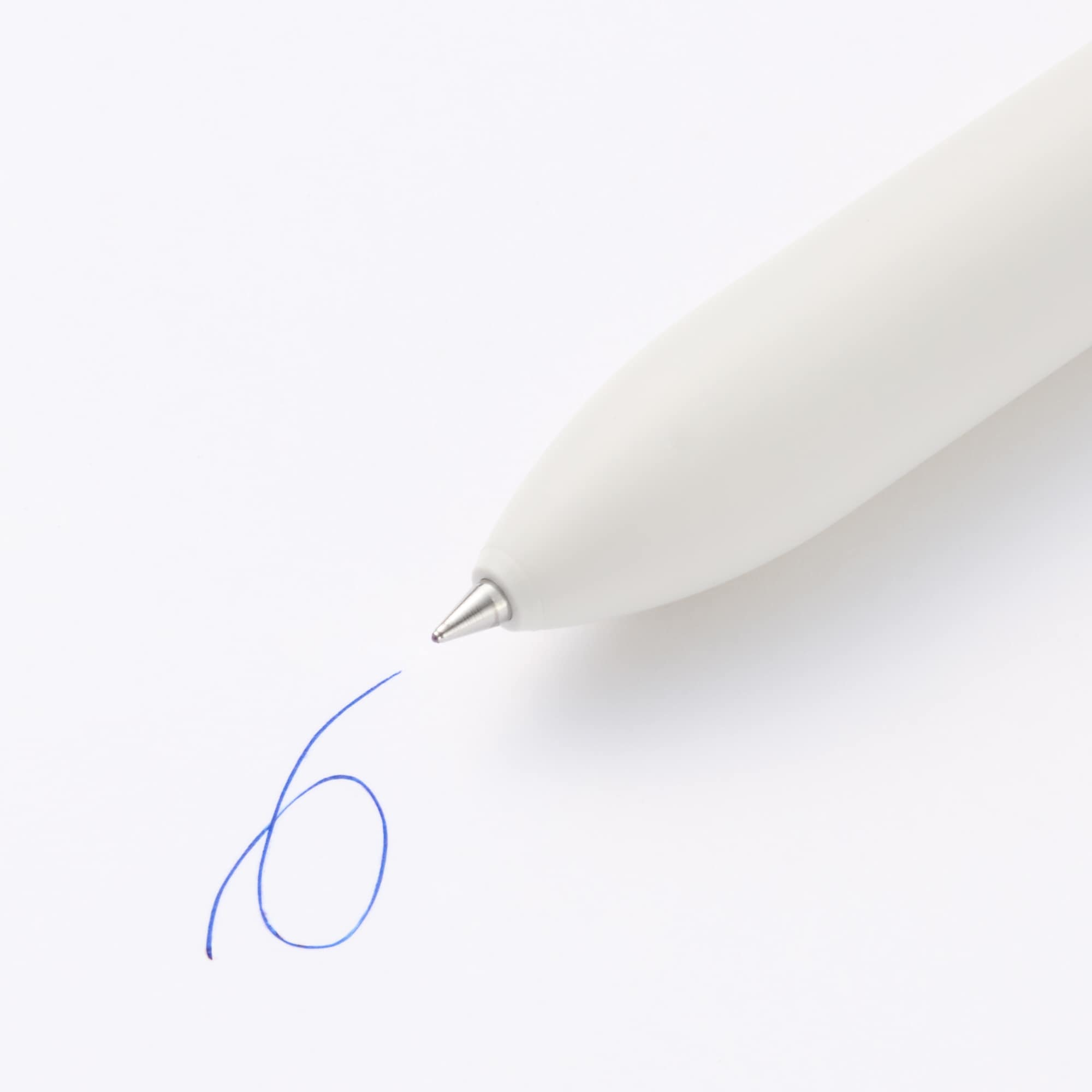 書き味なめらかな３色ボールペン・シャープペン