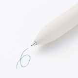 書き味なめらかな４色油性ボールペン