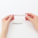 替芯　書き味なめらかな油性ボールペン