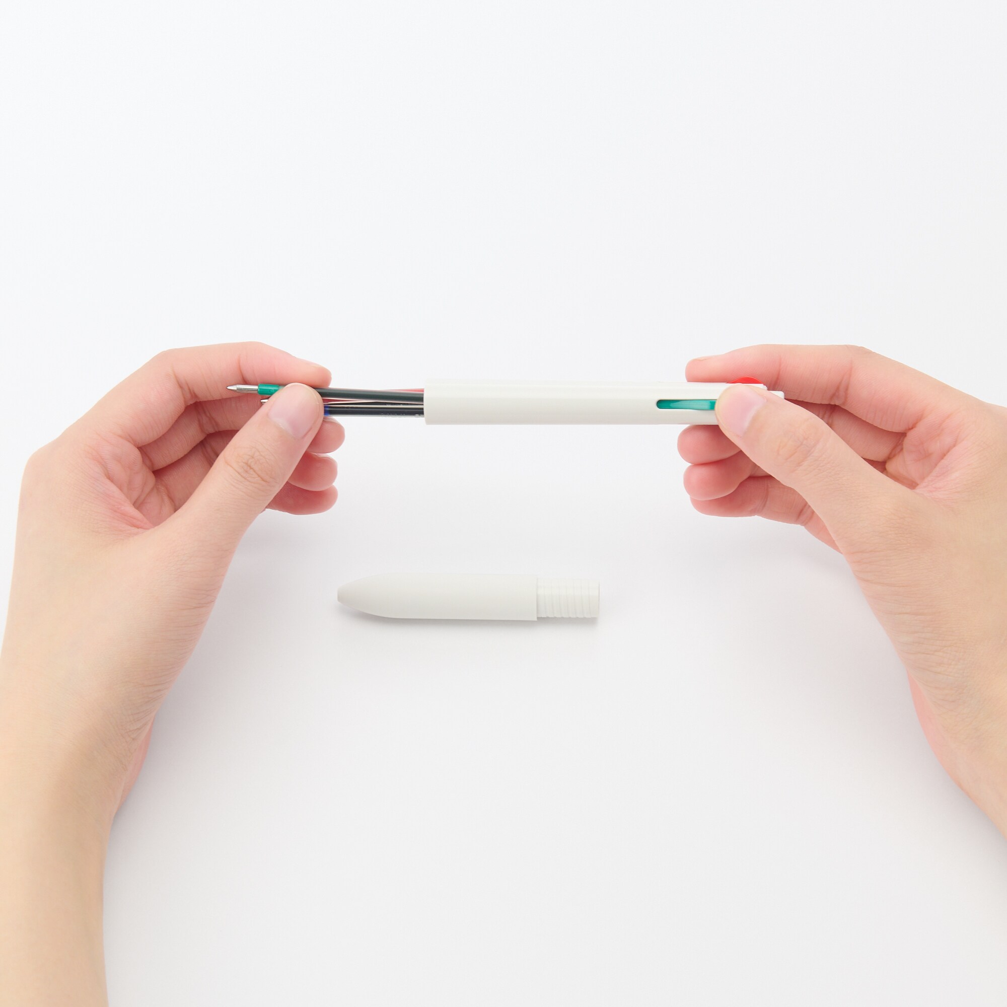 替芯　書き味なめらかな油性ボールペン