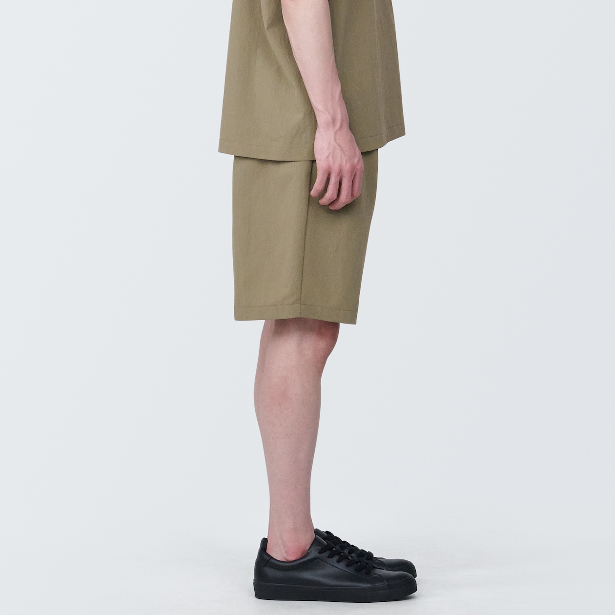 紳士　風を通すストレッチショートパンツ