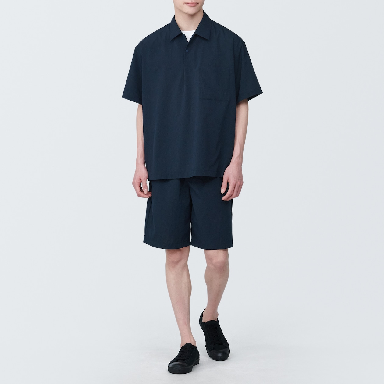 紳士　風を通すストレッチショートパンツ