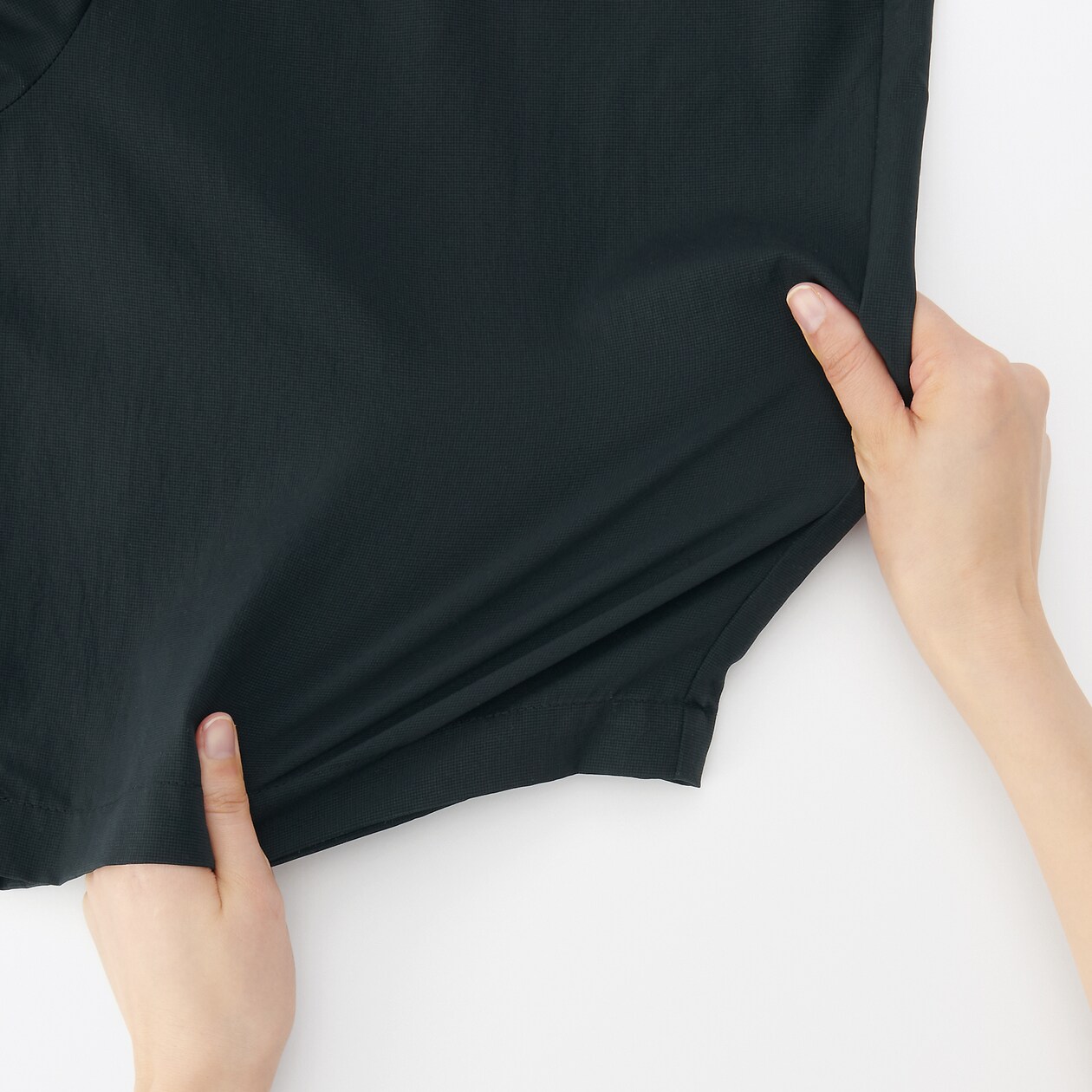紳士　風を通すストレッチショートパンツ