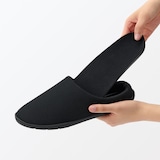 再生ポリエステル使い履き心地の良いスリッパ