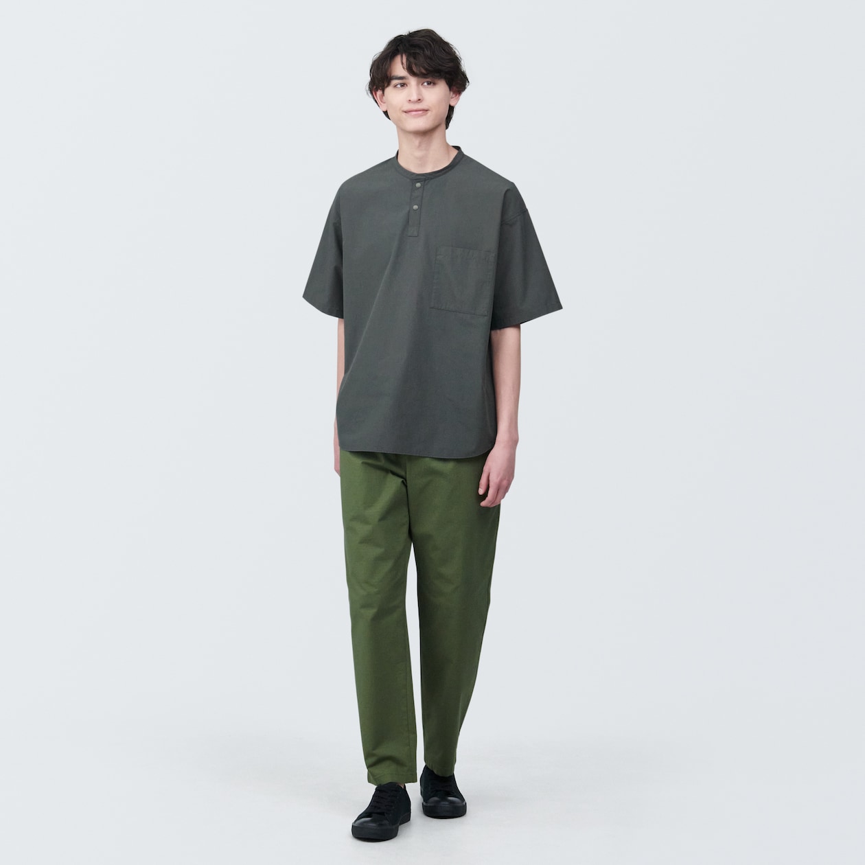 【欧米サイズ】紳士　涼感ヘンリーネック半袖布帛Ｔシャツ