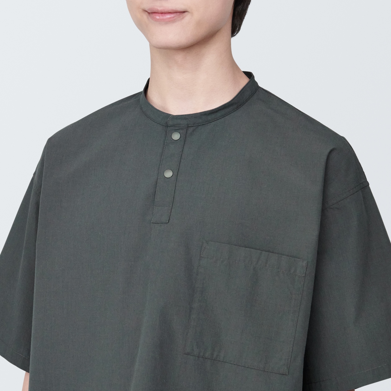 【欧米サイズ】紳士　涼感ヘンリーネック半袖布帛Ｔシャツ