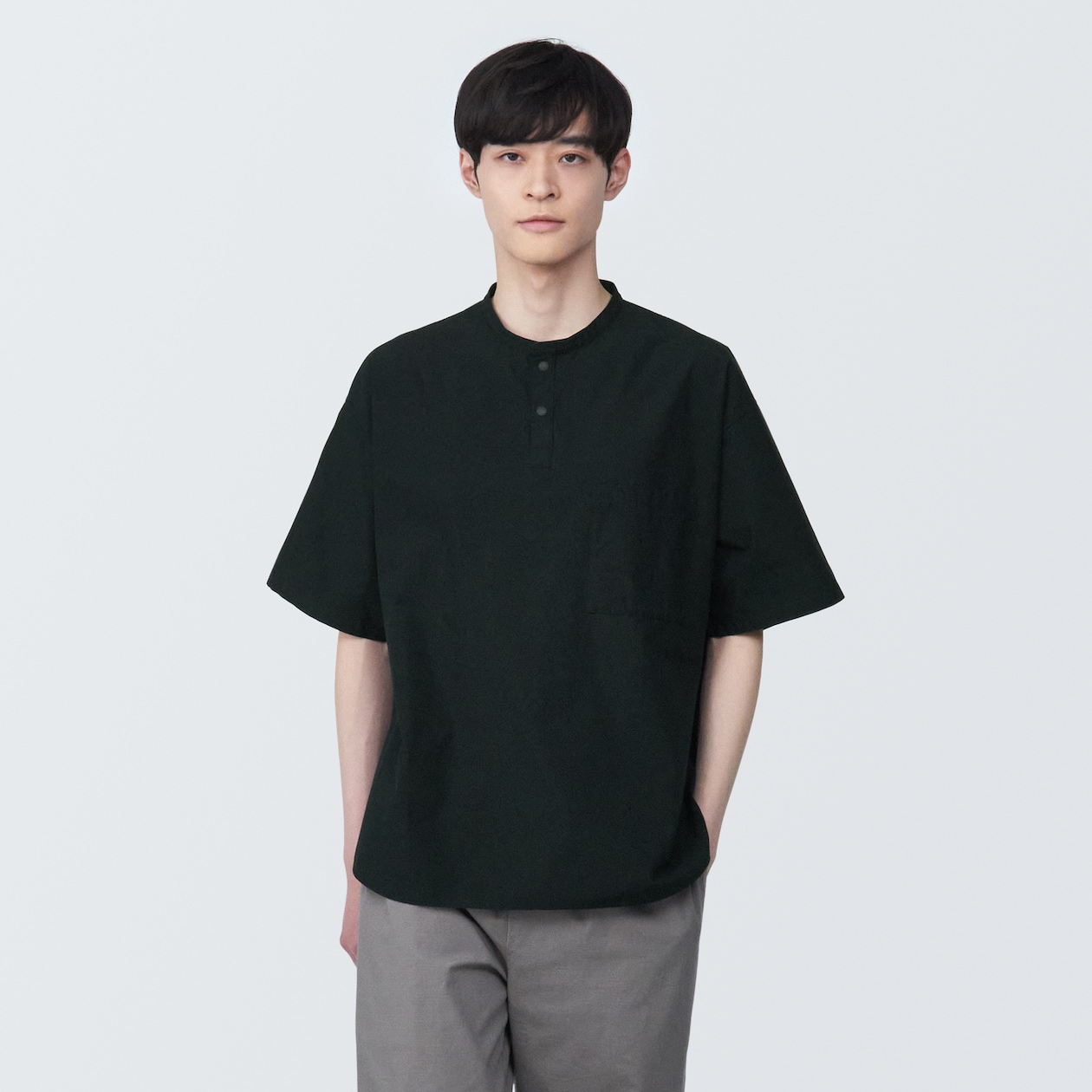 【欧米サイズ】紳士　涼感ヘンリーネック半袖布帛Ｔシャツ