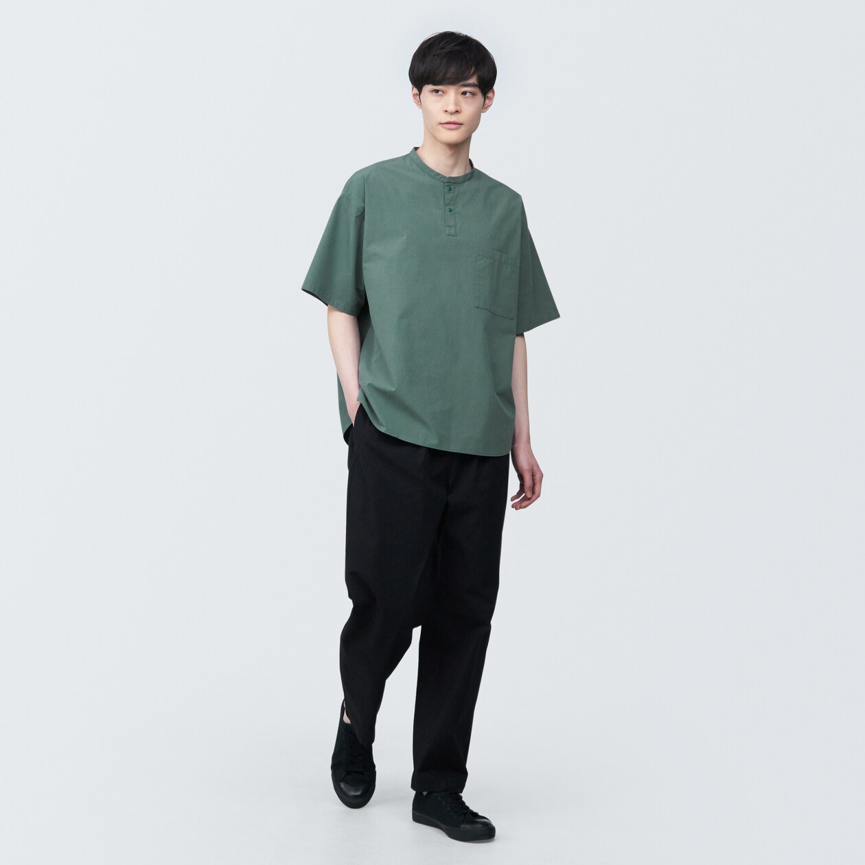 【欧米サイズ】紳士　涼感ヘンリーネック半袖布帛Ｔシャツ