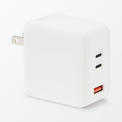 急速充電器　ＵＳＢ－Ｃ　２ポート／　ＵＳＢ－Ａ