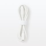 やわらかくて絡まりにくいライトニングケーブル１ｍ　ＵＳＢ－Ｃ／Ｌｉｇｈｔｎｉｎｇ