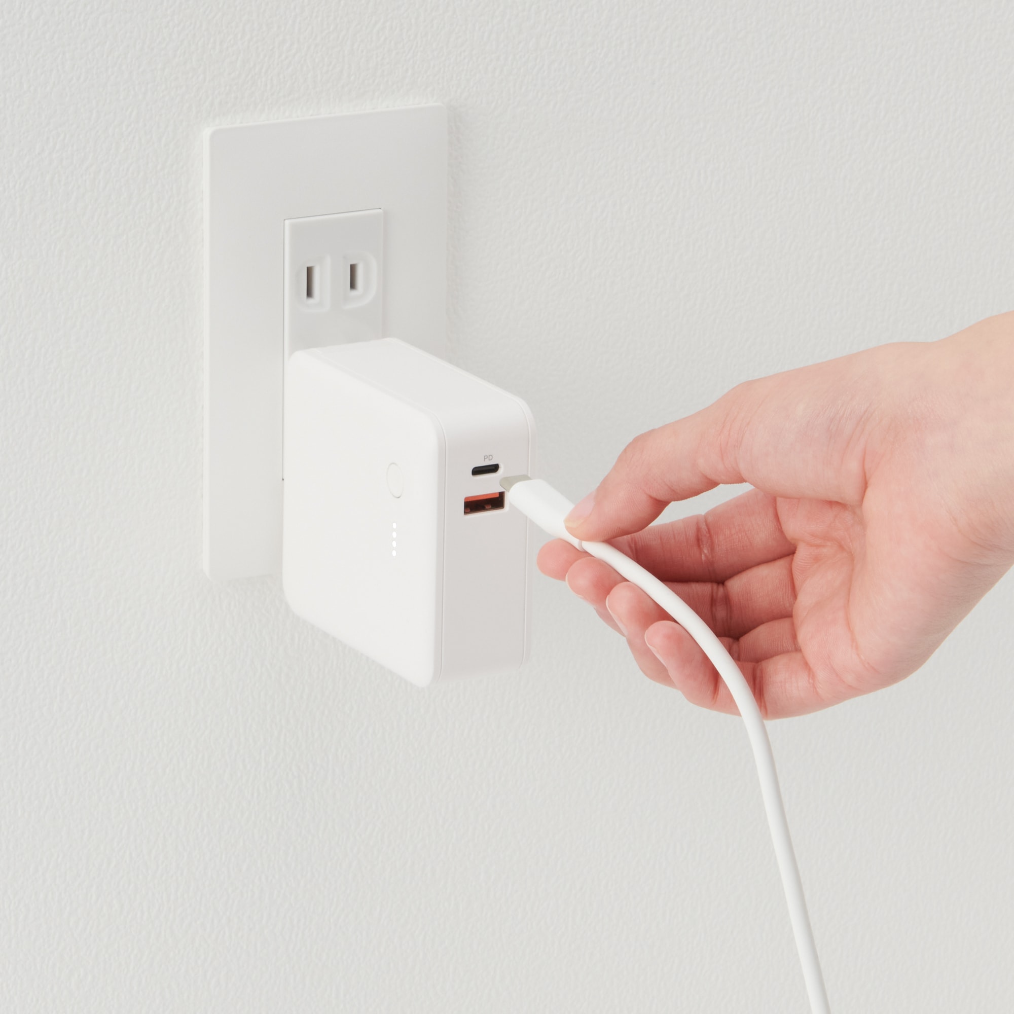 USB電源アダプタ30個と1m ライトニングケーブル楕円型30個セット やわらかくて絡まりにくいライトニングケーブル1m USB－C
