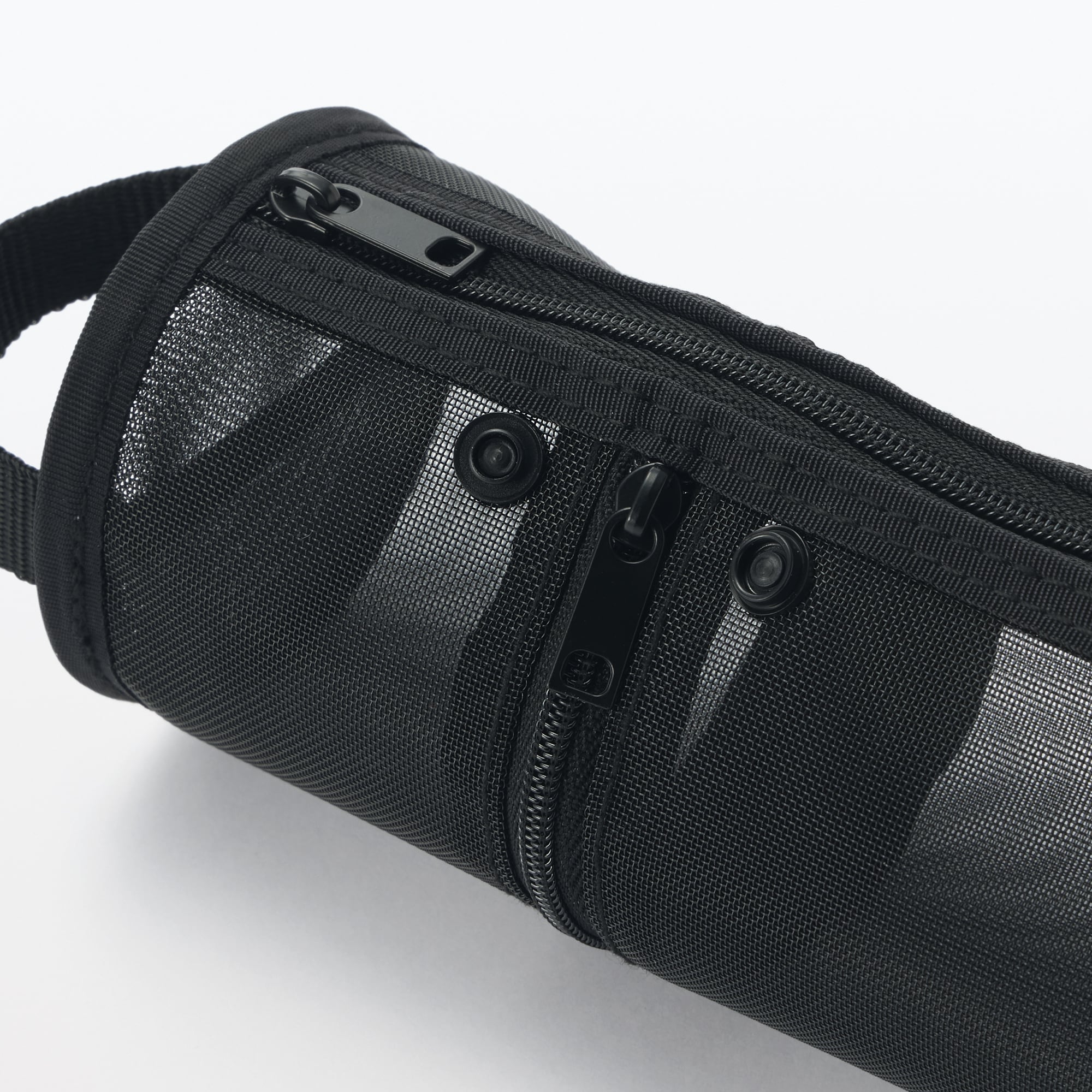 ナイロンメッシュ縦でも横でも使えるペンケース