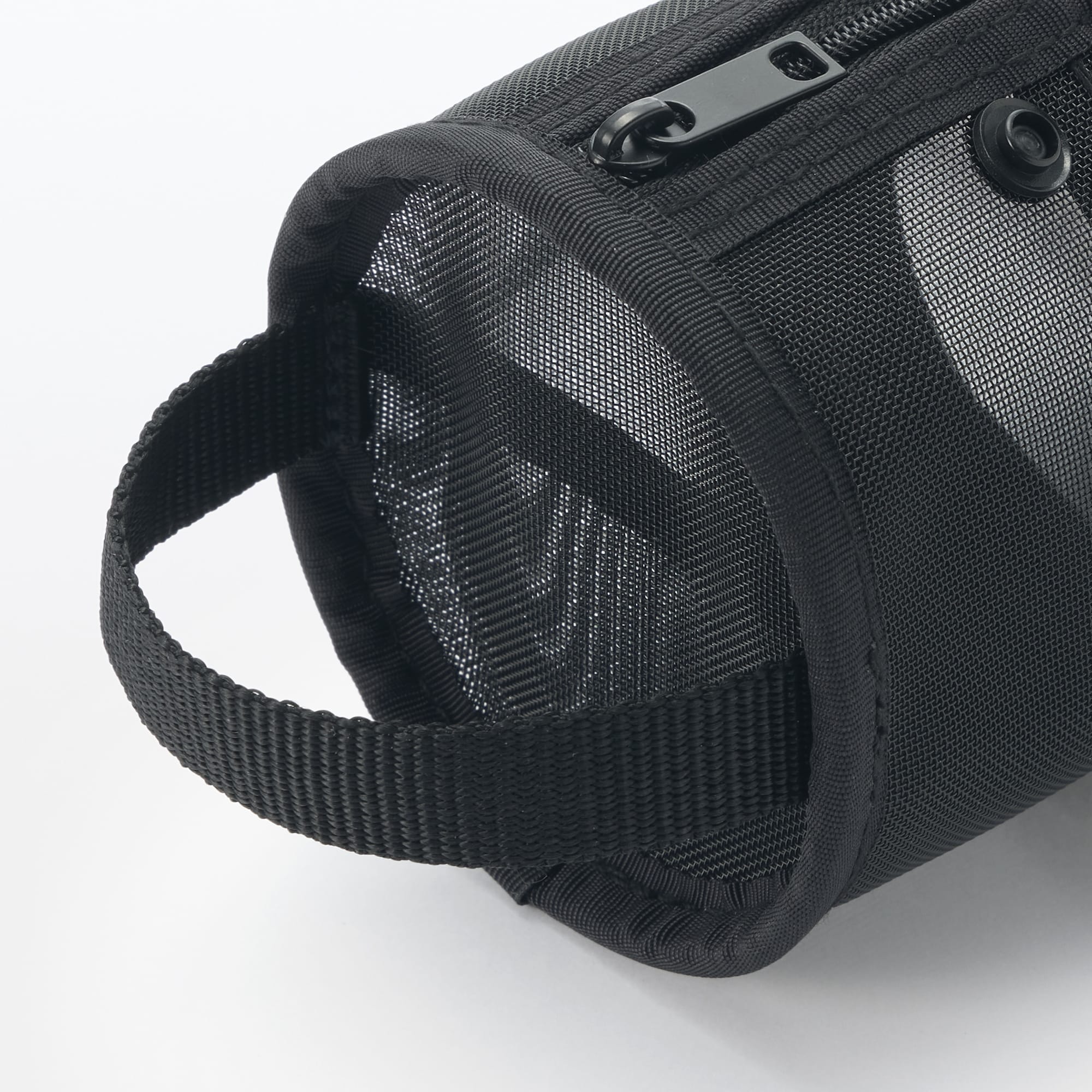 ナイロンメッシュ縦でも横でも使えるペンケース