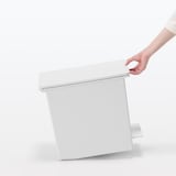 再生ポリプロピレン入り　ペダル式ダストボックス　両開きフタ付き