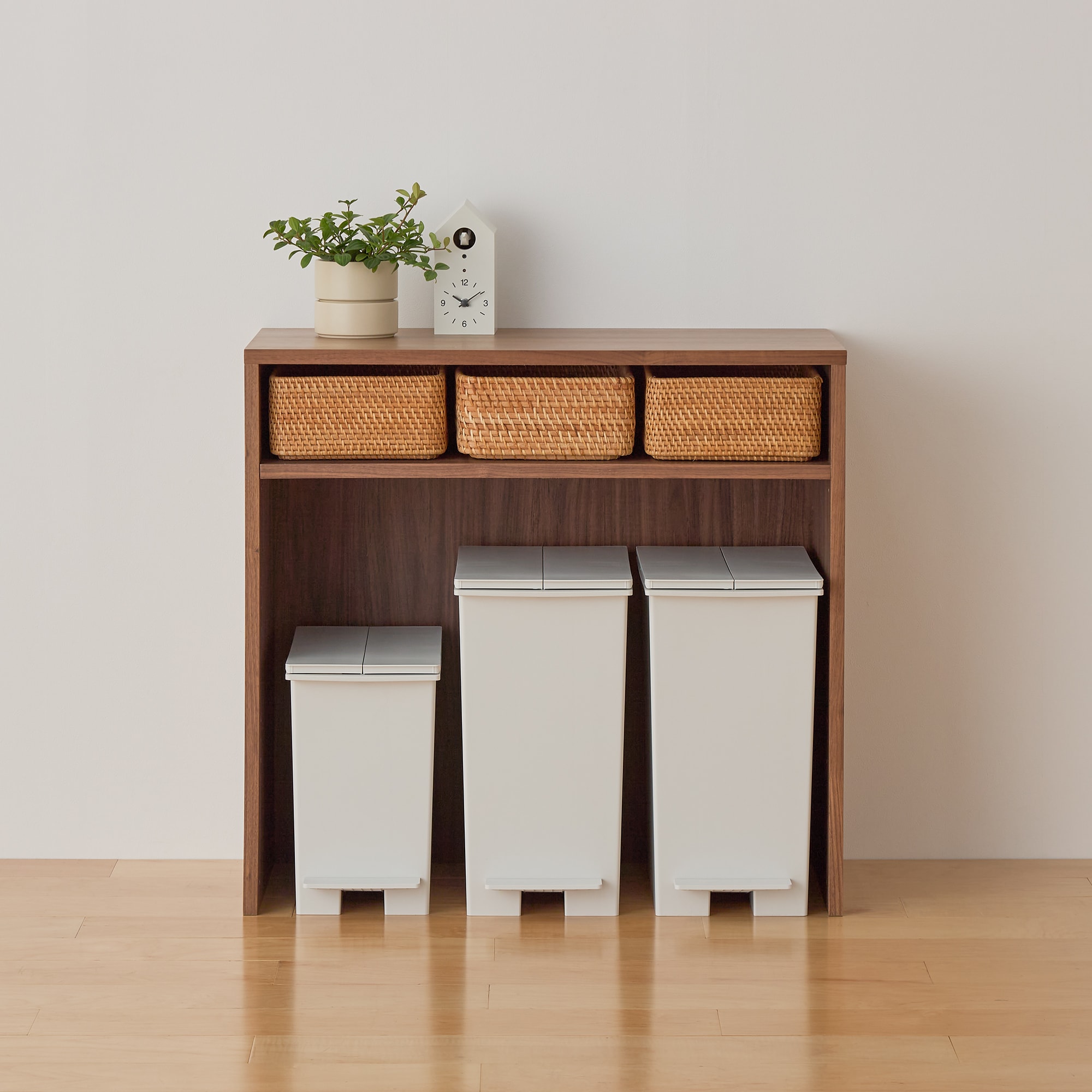 再生ポリプロピレン入り　ペダル式ダストボックス　両開きフタ付き