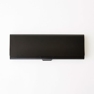 ［ＩＤＥＥ］アルミペンケース平型・黒