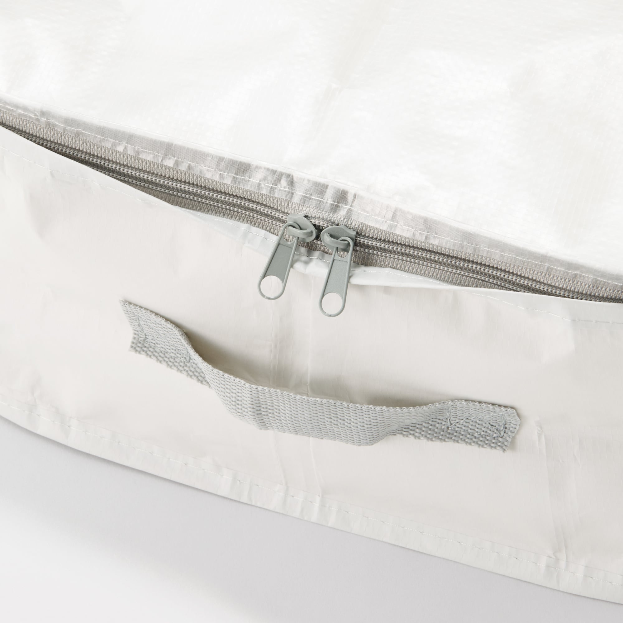 レジャーシートでつくった　たためる収納袋　小