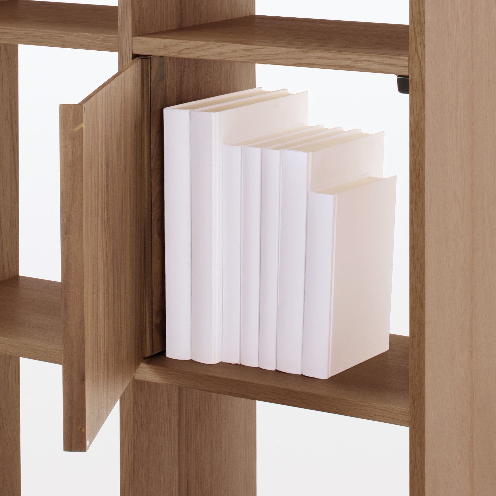 スタッキングシェルフ　木製扉　ウォールナット材突板