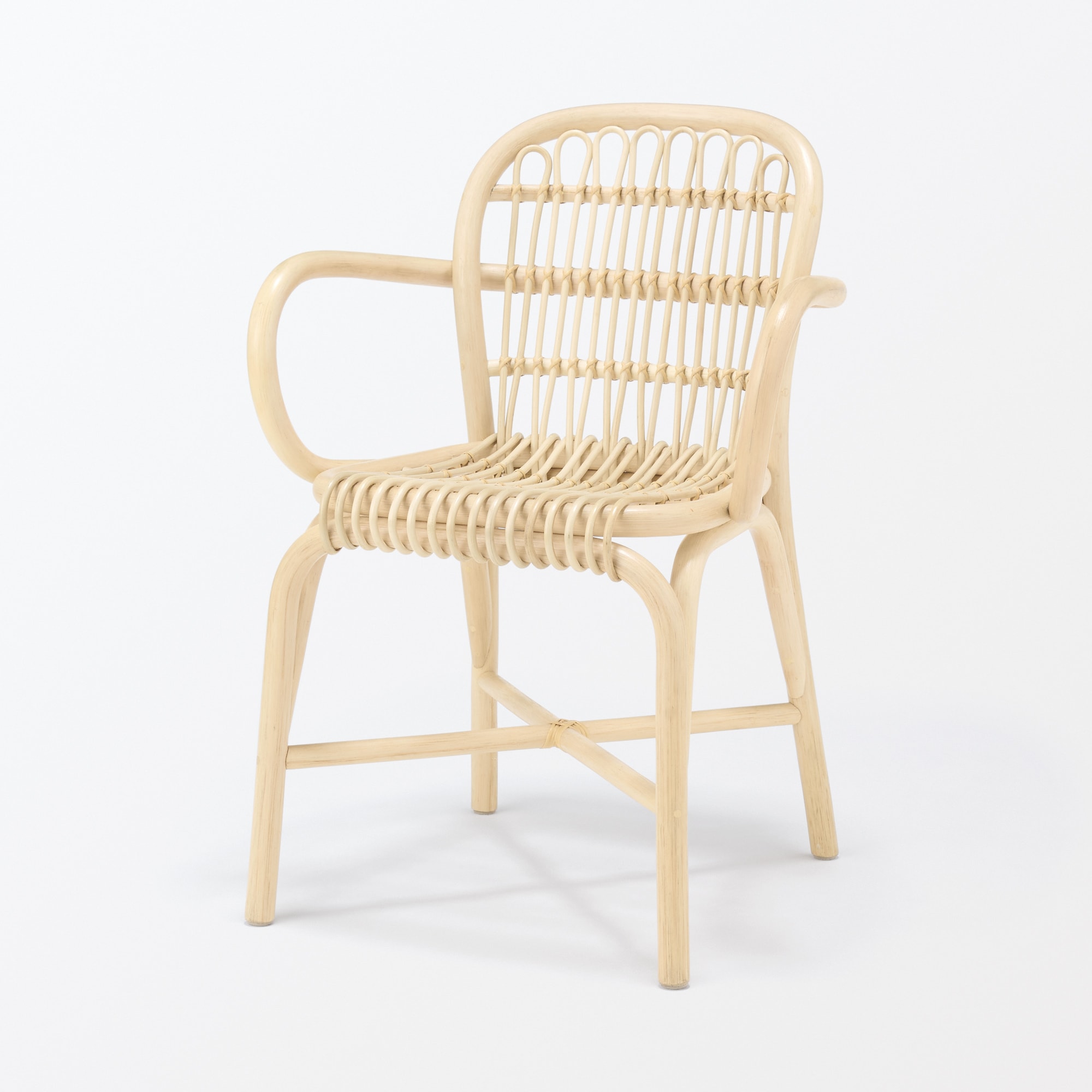 ラタンアームチェア