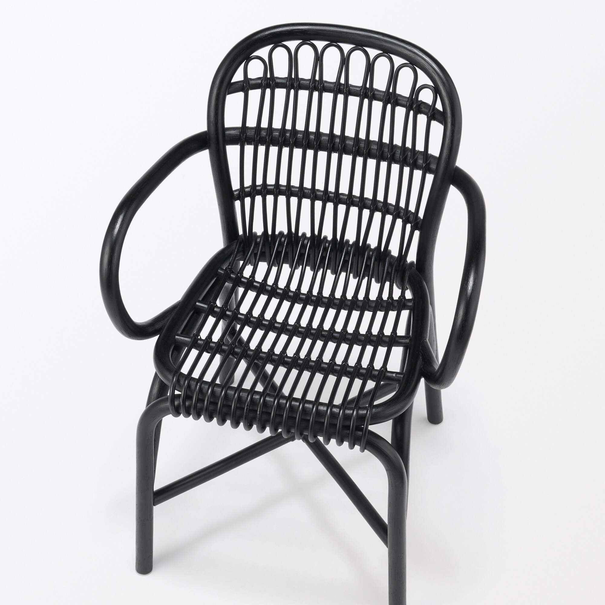 ラタンアームチェア