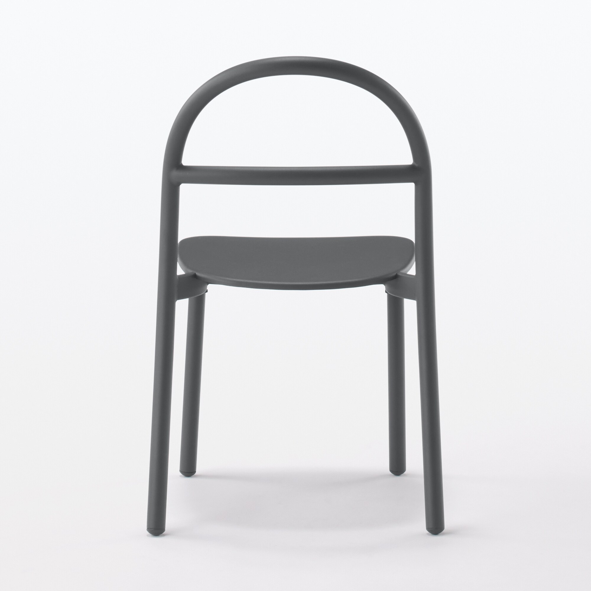 中でも外でも使える　アルミチェア