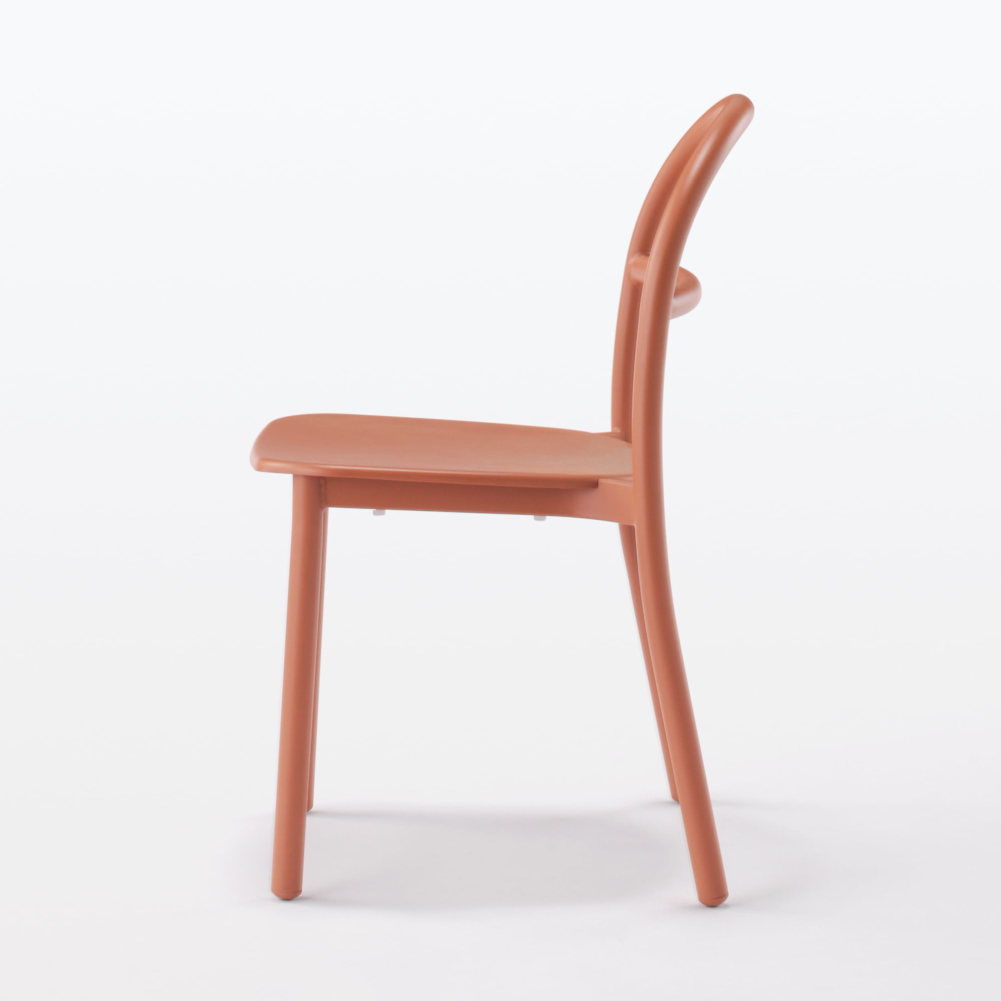 中でも外でも使える　アルミチェア