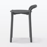 中でも外でも使える　アルミスツール