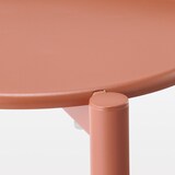 中でも外でも使える　アルミスツール