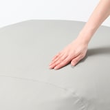 体にフィットするソファ用ひんやりカバー　グレー