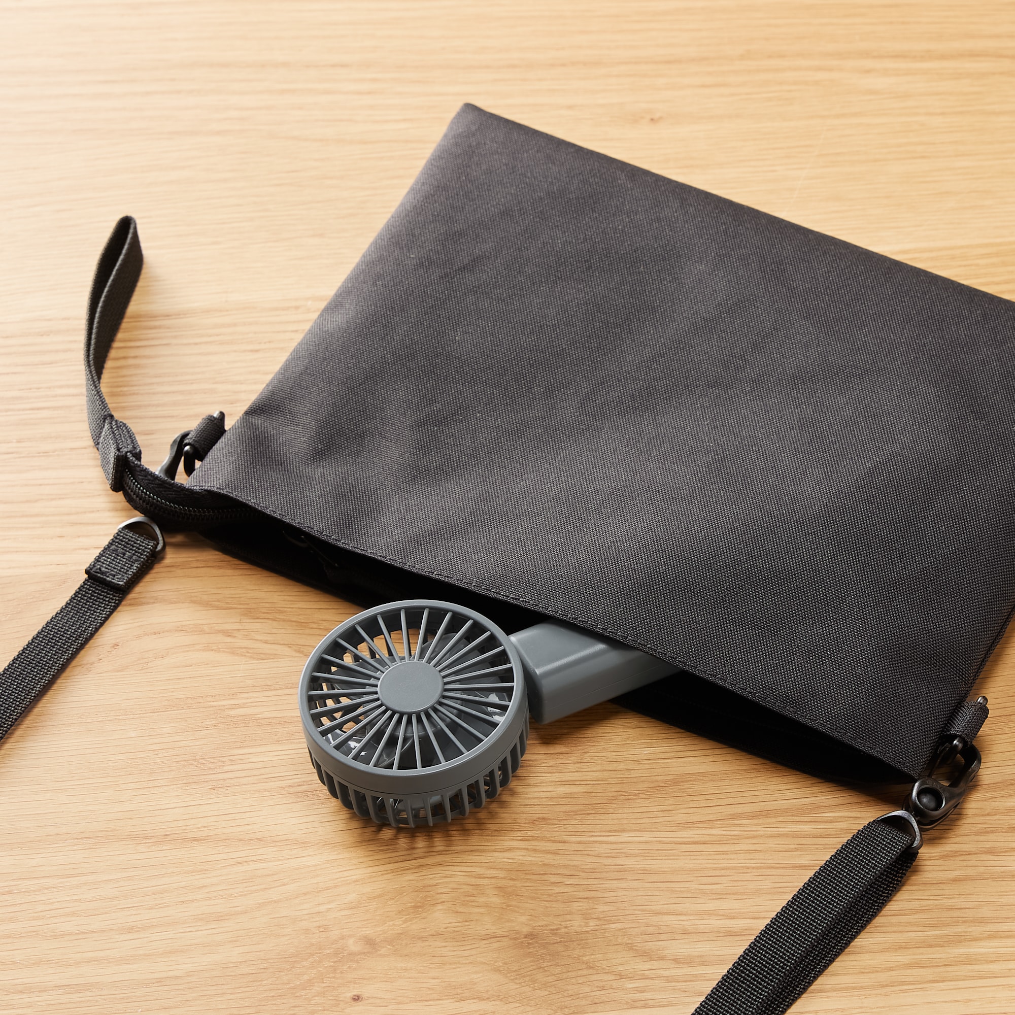 充電式コンパクトハンディファン