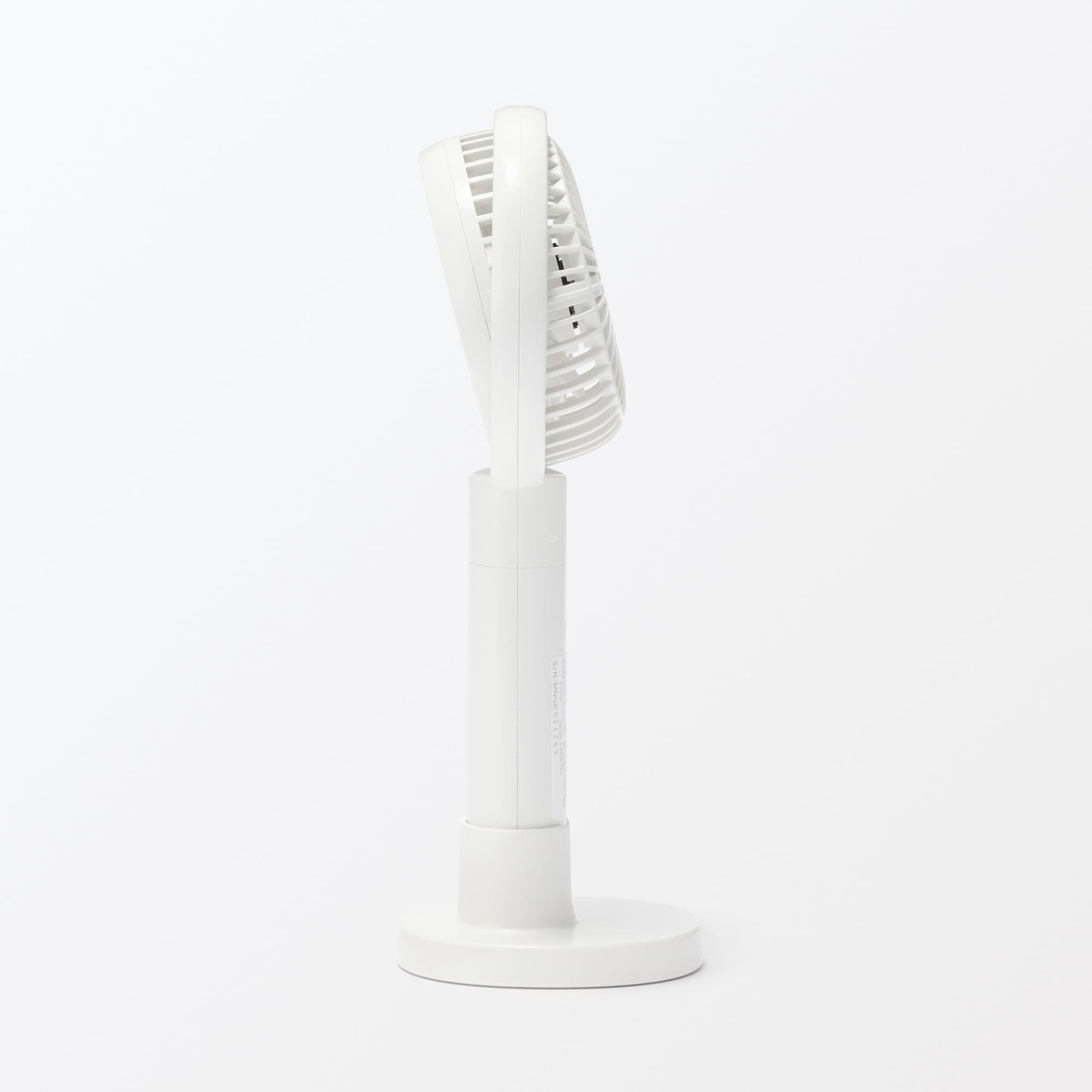 角度が変えられる充電式ハンディファン