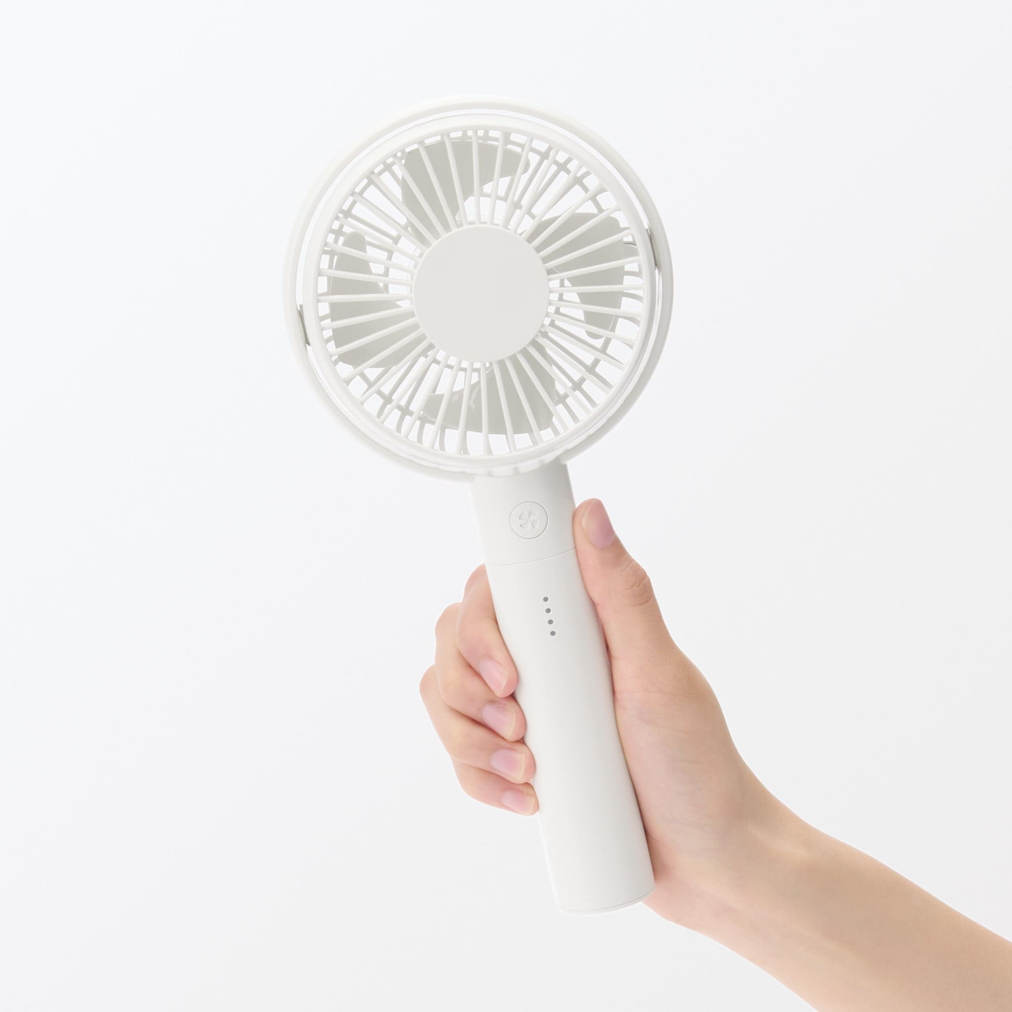 角度が変えられる充電式ハンディファン