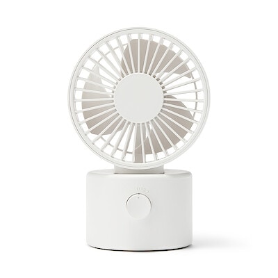首振り機能付き　コードレスデスクファン