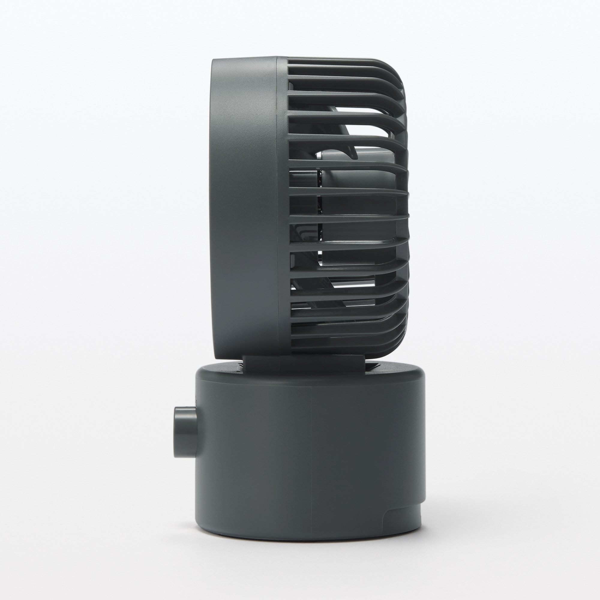 首振り機能付き　コードレスデスクファン