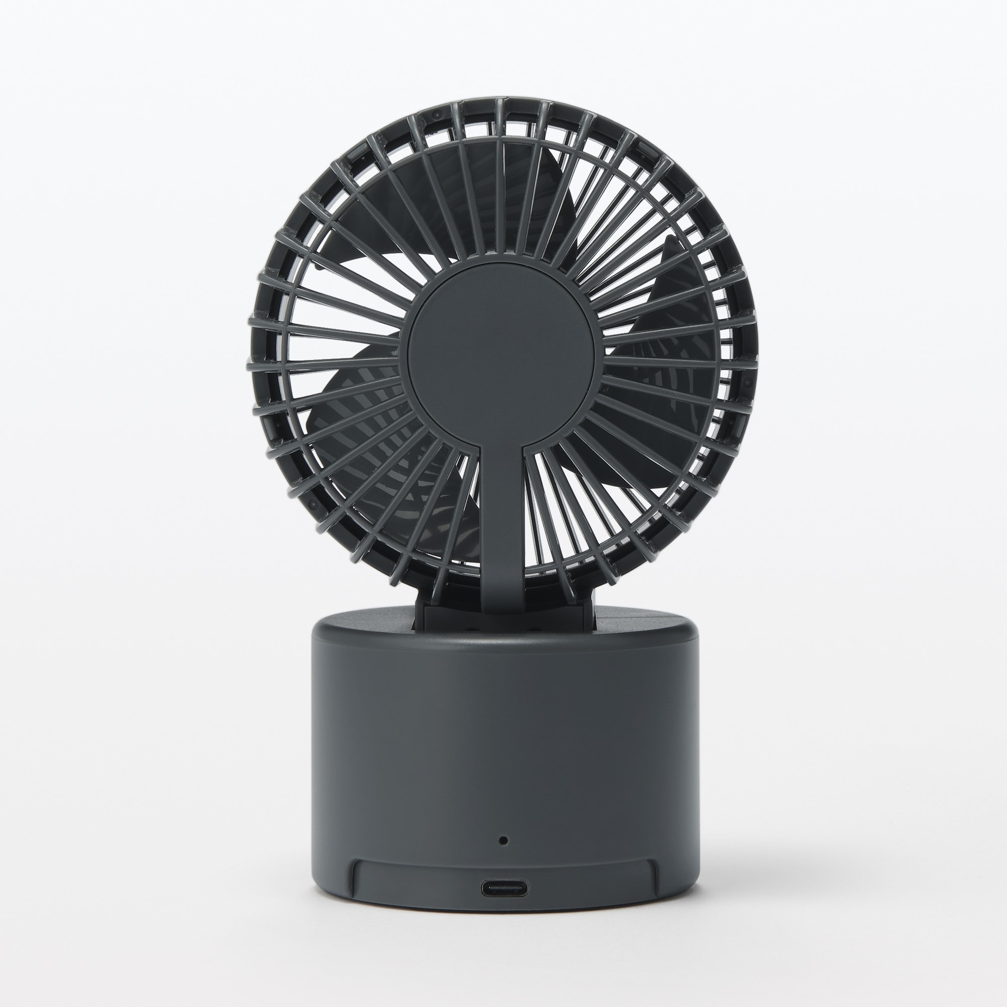 首振り機能付き　コードレスデスクファン